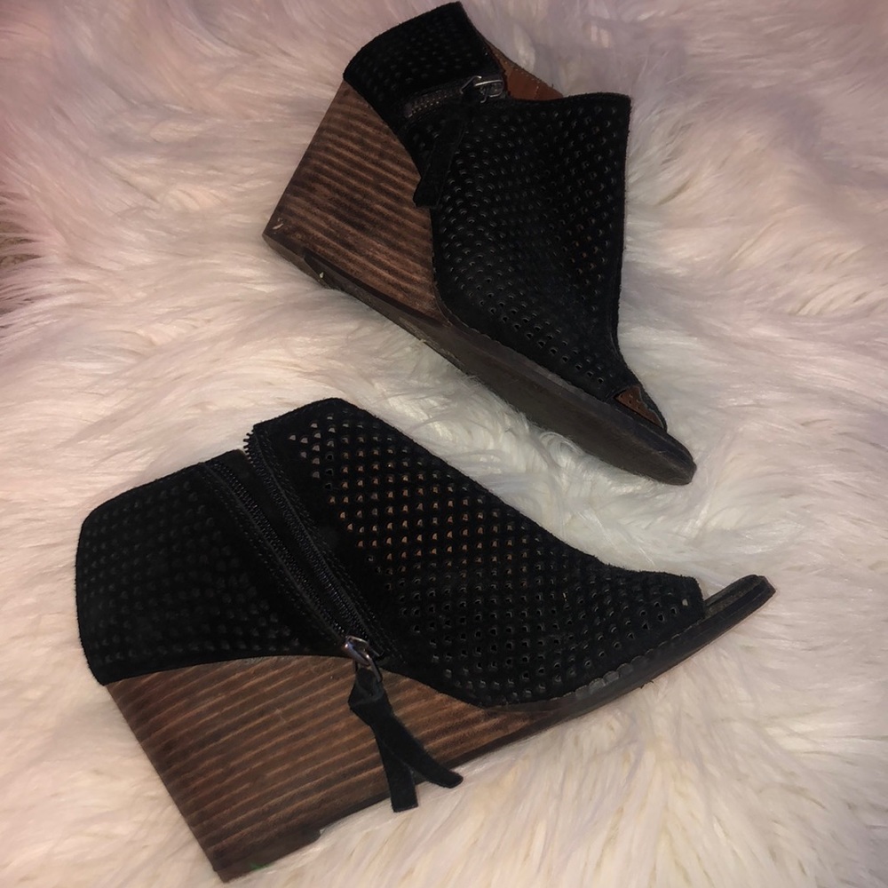 LUCKY BRAND open toe booties